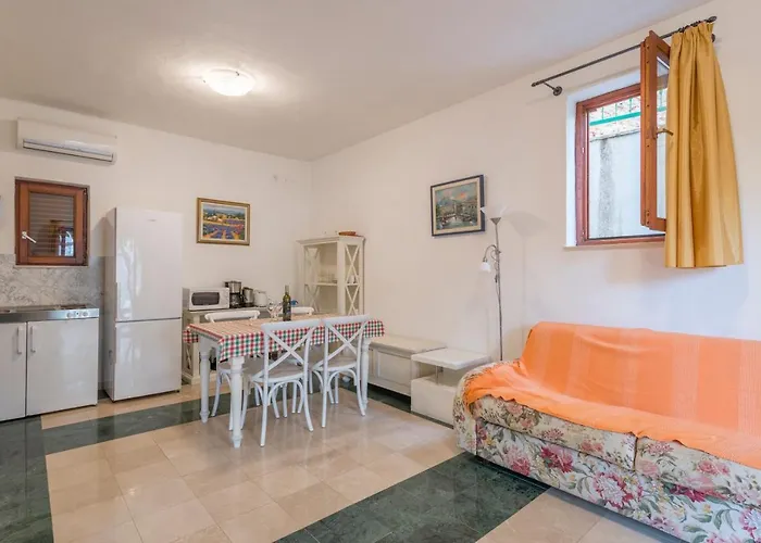 Napoleon Apartmán Jelsa (Hvar)