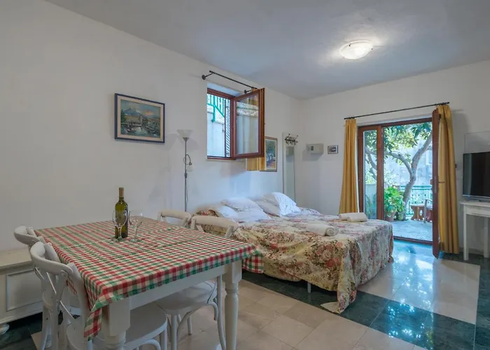 Napoleon * Jelsa (Hvar)
